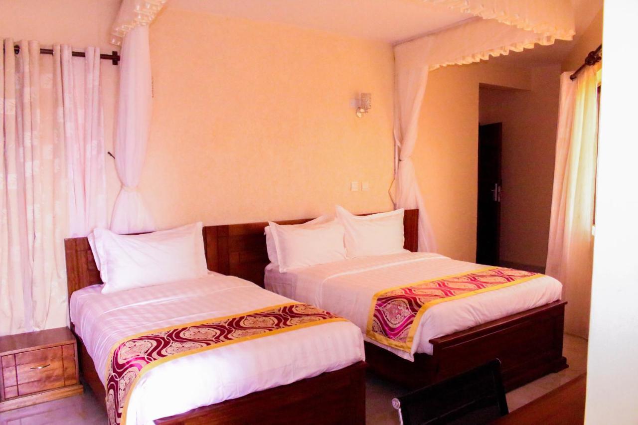 Prinias Hotel Kisumu Bagian luar foto