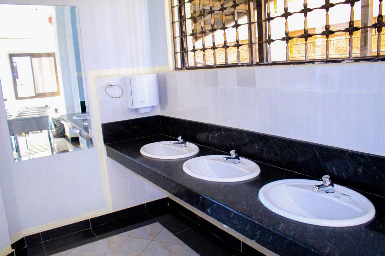 Prinias Hotel Kisumu Bagian luar foto