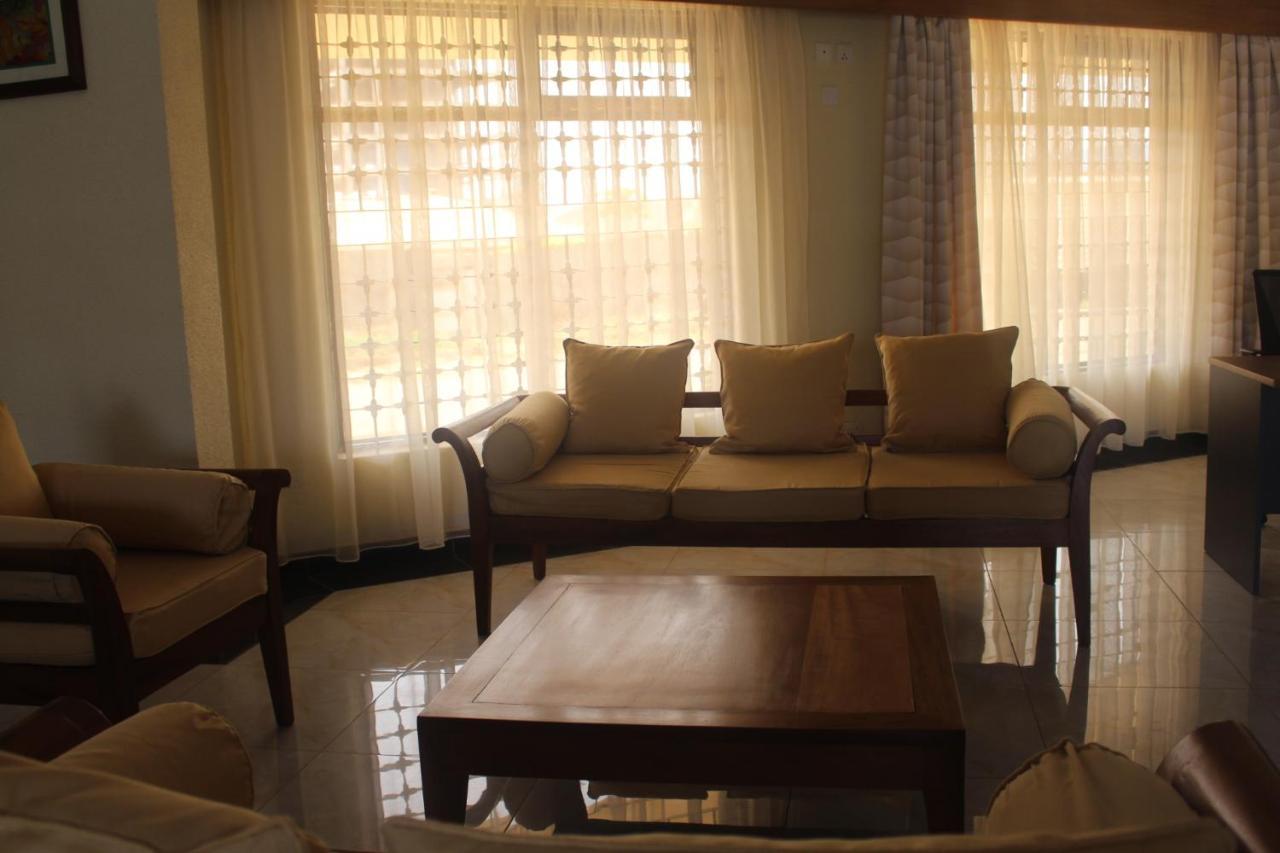 Prinias Hotel Kisumu Bagian luar foto