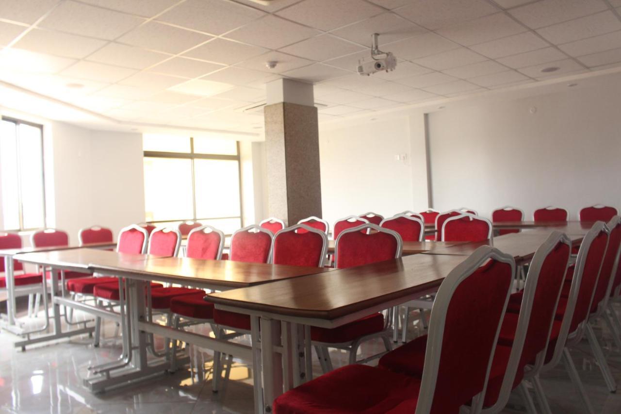 Prinias Hotel Kisumu Bagian luar foto