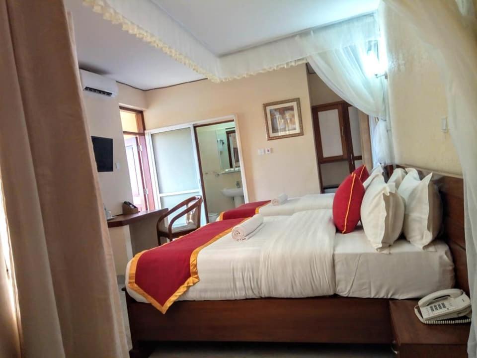 Prinias Hotel Kisumu Bagian luar foto